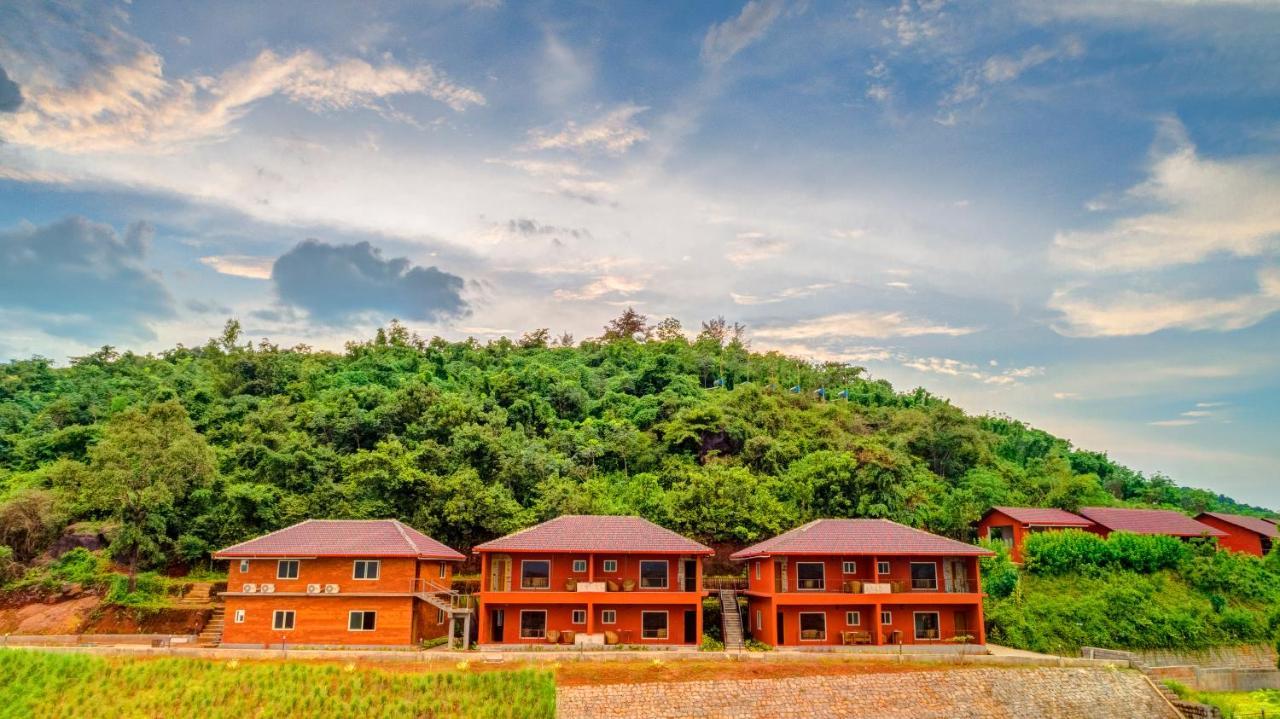 The Estate Resort , Mangalore Mudbidri Dış mekan fotoğraf